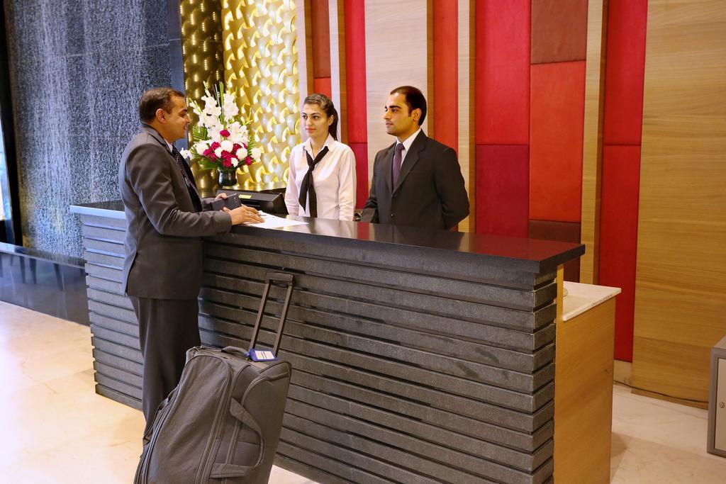 Sunbeam Premium Hotel Zirakpur Luaran gambar