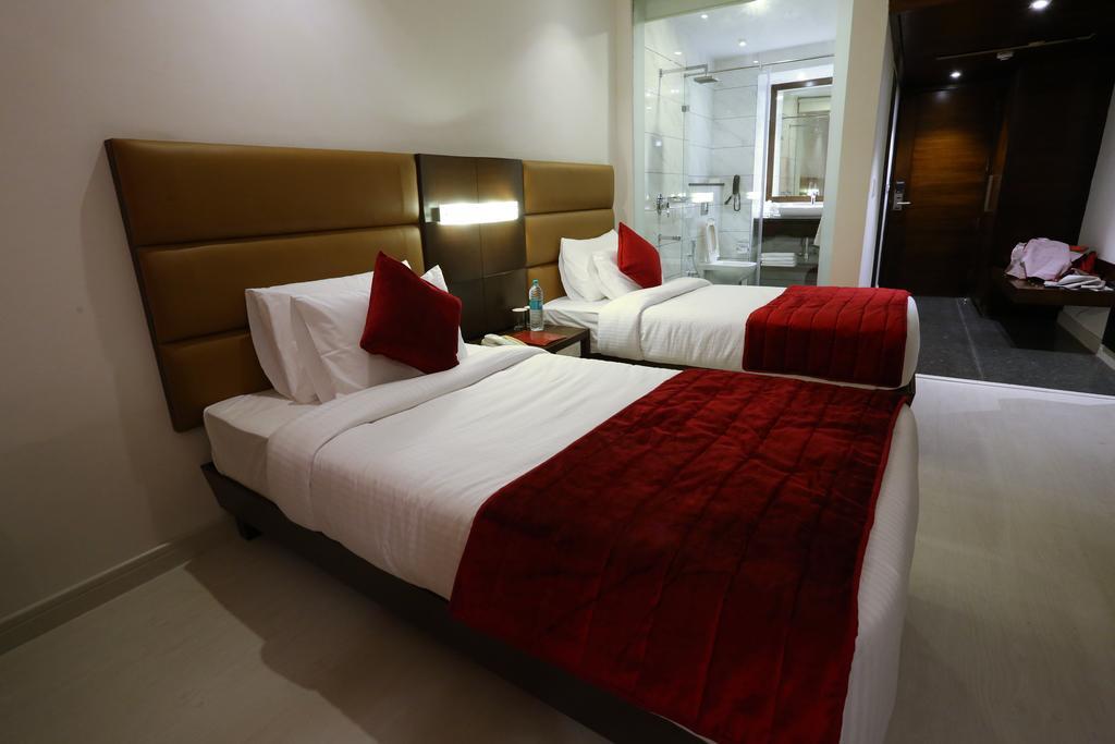 Sunbeam Premium Hotel Zirakpur Luaran gambar