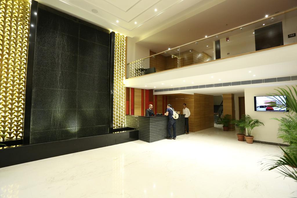 Sunbeam Premium Hotel Zirakpur Luaran gambar