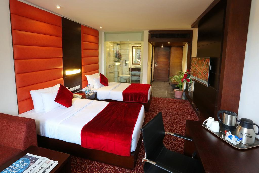 Sunbeam Premium Hotel Zirakpur Luaran gambar